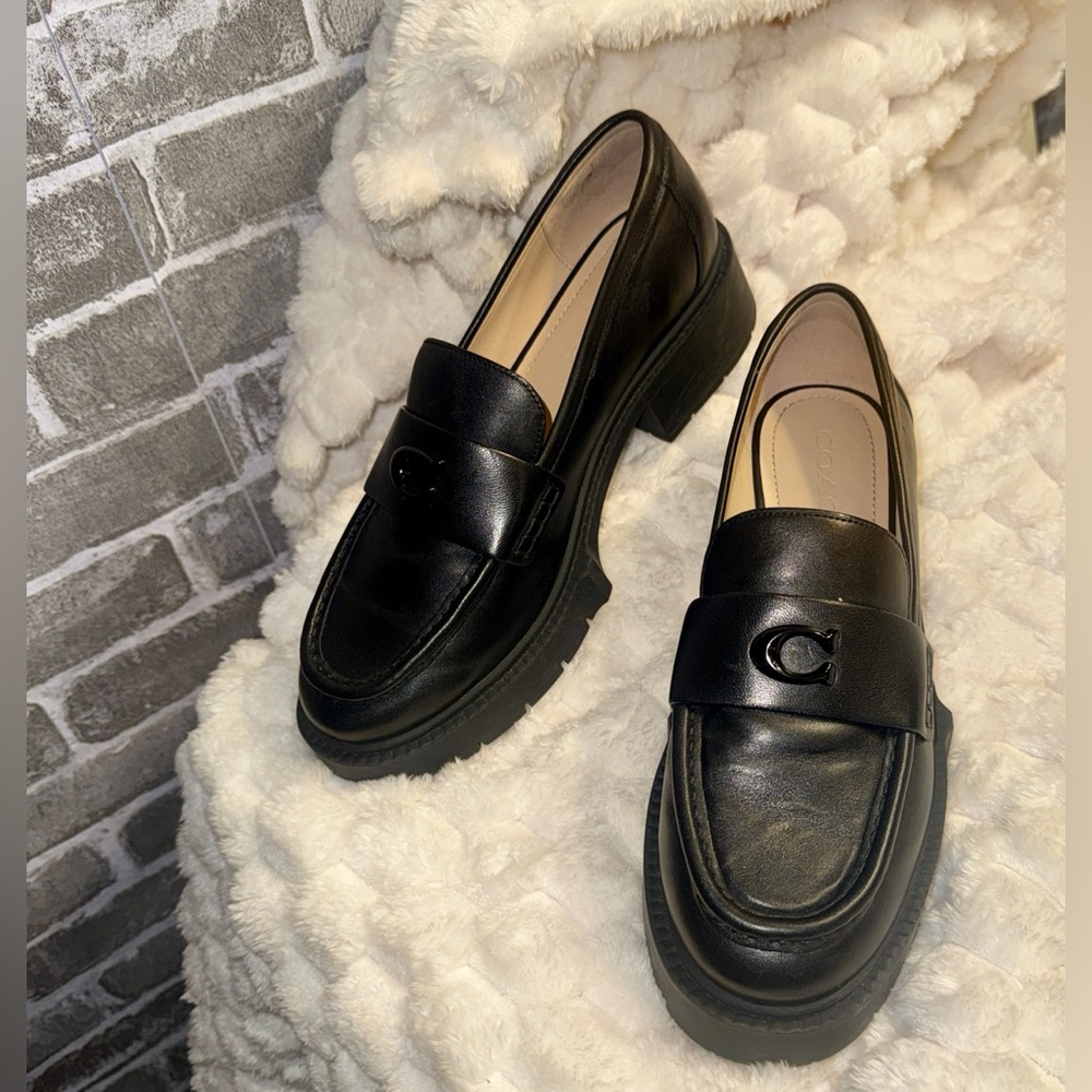 Coach Leah Loafer 🖤🖤 - Picture 8 of 9